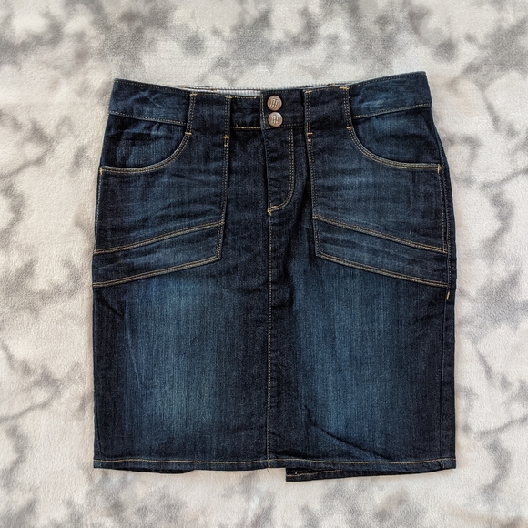 Tommy Hilfiger Blue Jean Skirt EUC - Picture 2 of 8
